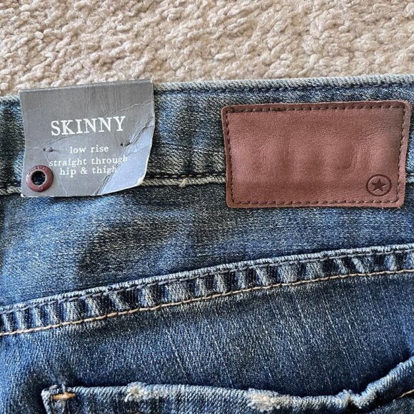 Skinny Converse One Star Jean - Picture 3 of 4